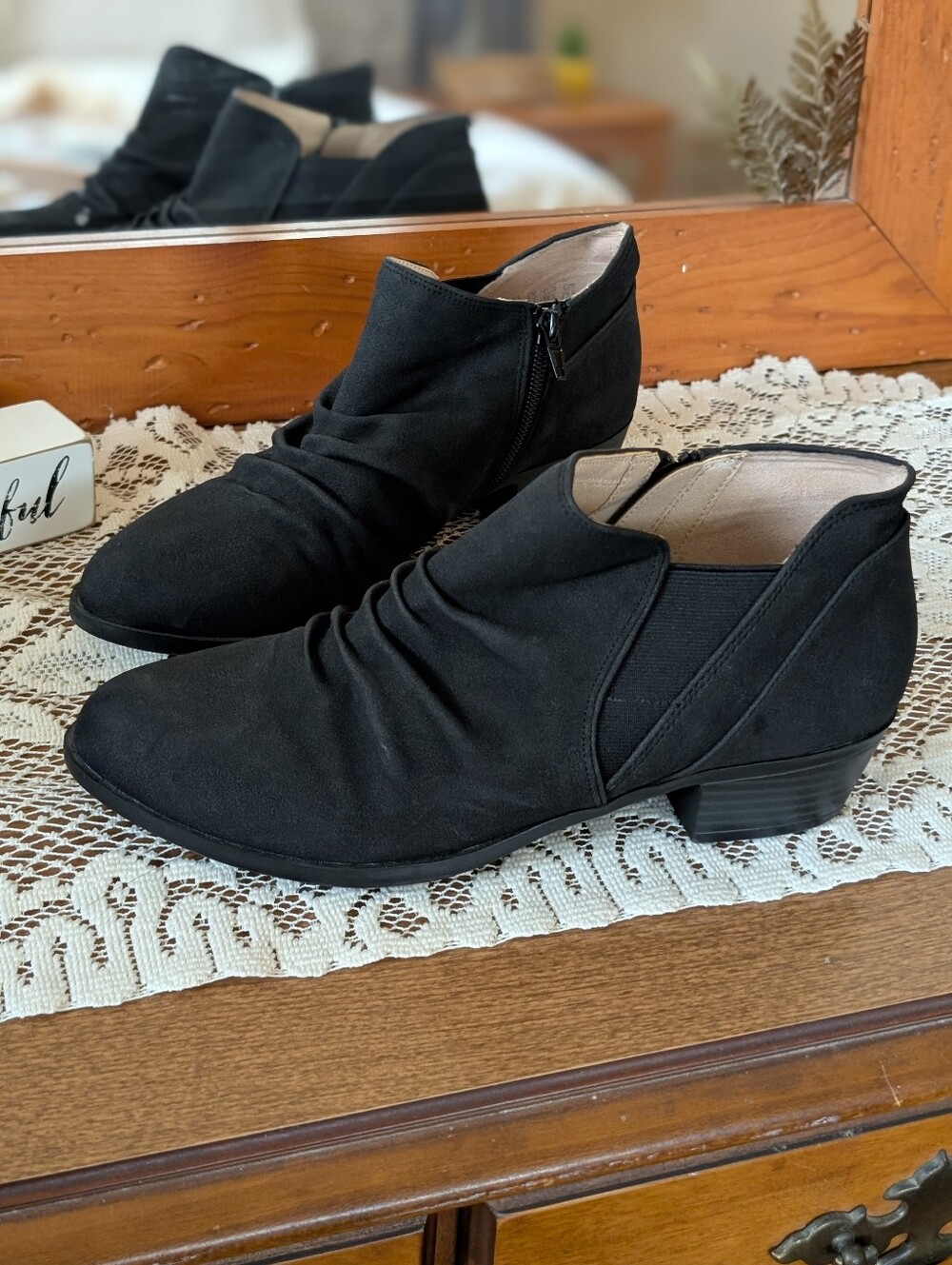 Life Stride Women's Size 8.5 Black Faux Leather Ruched Aurora Ankle Booties